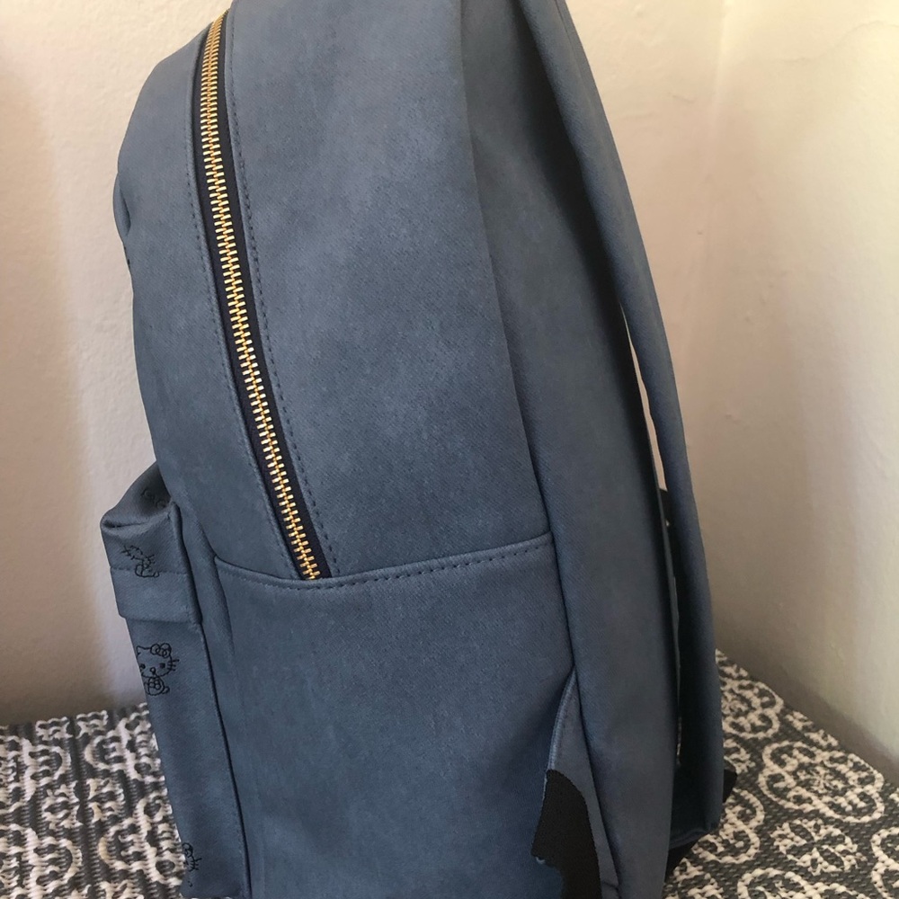 Back pack - Picture 3 of 12